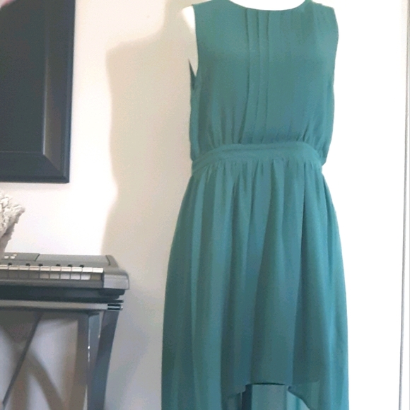 Dresses & Skirts - ❤️ love 21 sage green dress